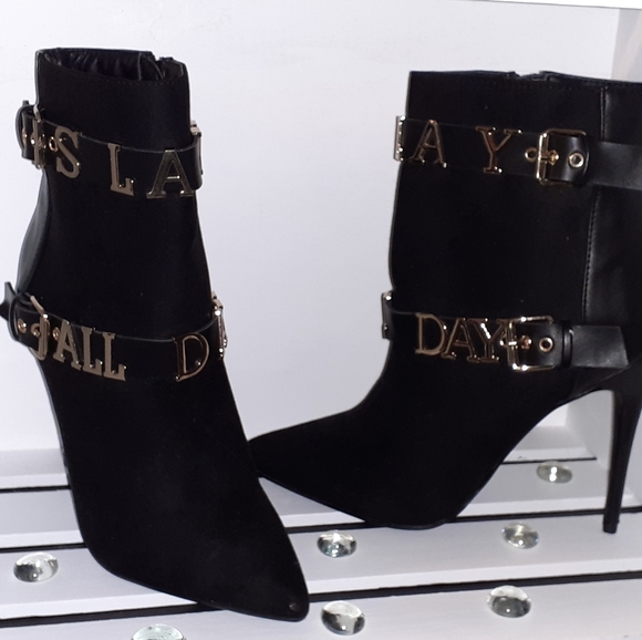 Shoes - Picture 2 of 3